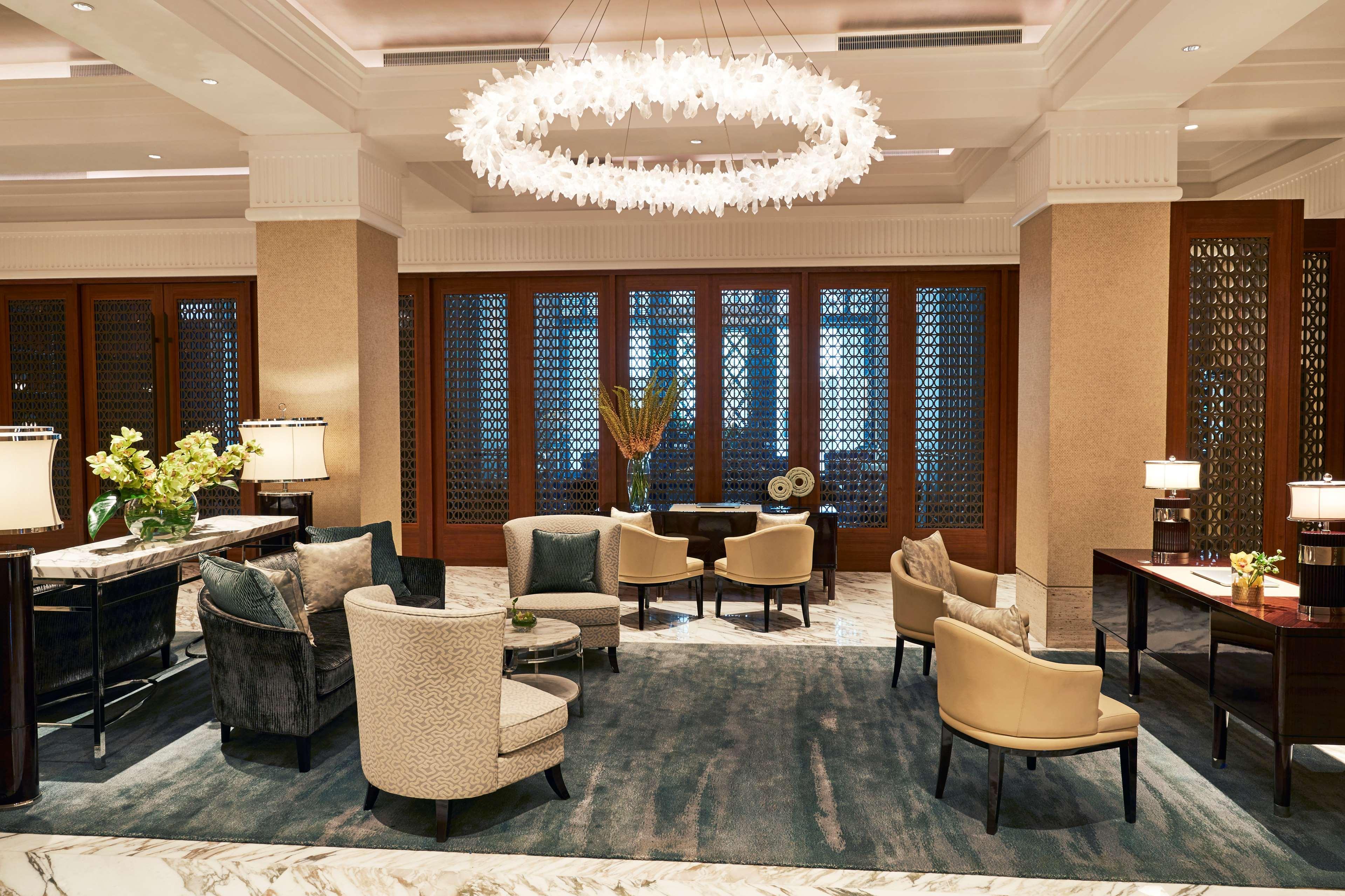 Khách sạn The Capitol Kempinski